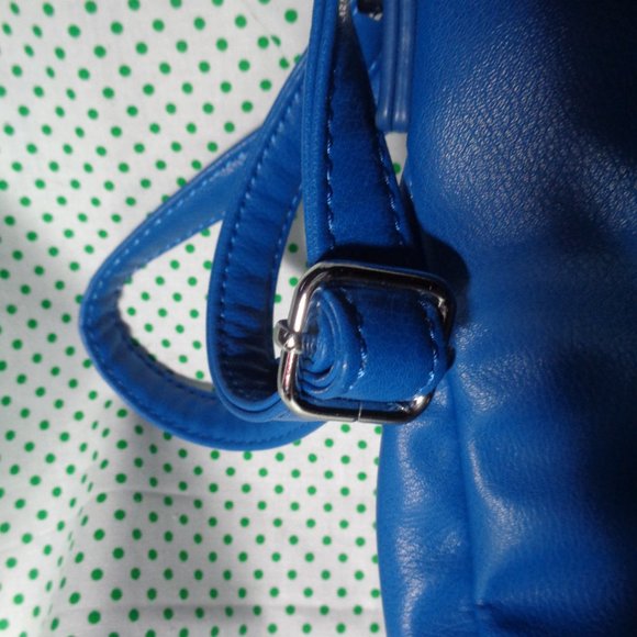 Relisted aqua Y2K purse adjustable strap front zipper details - Picture 10 of 11